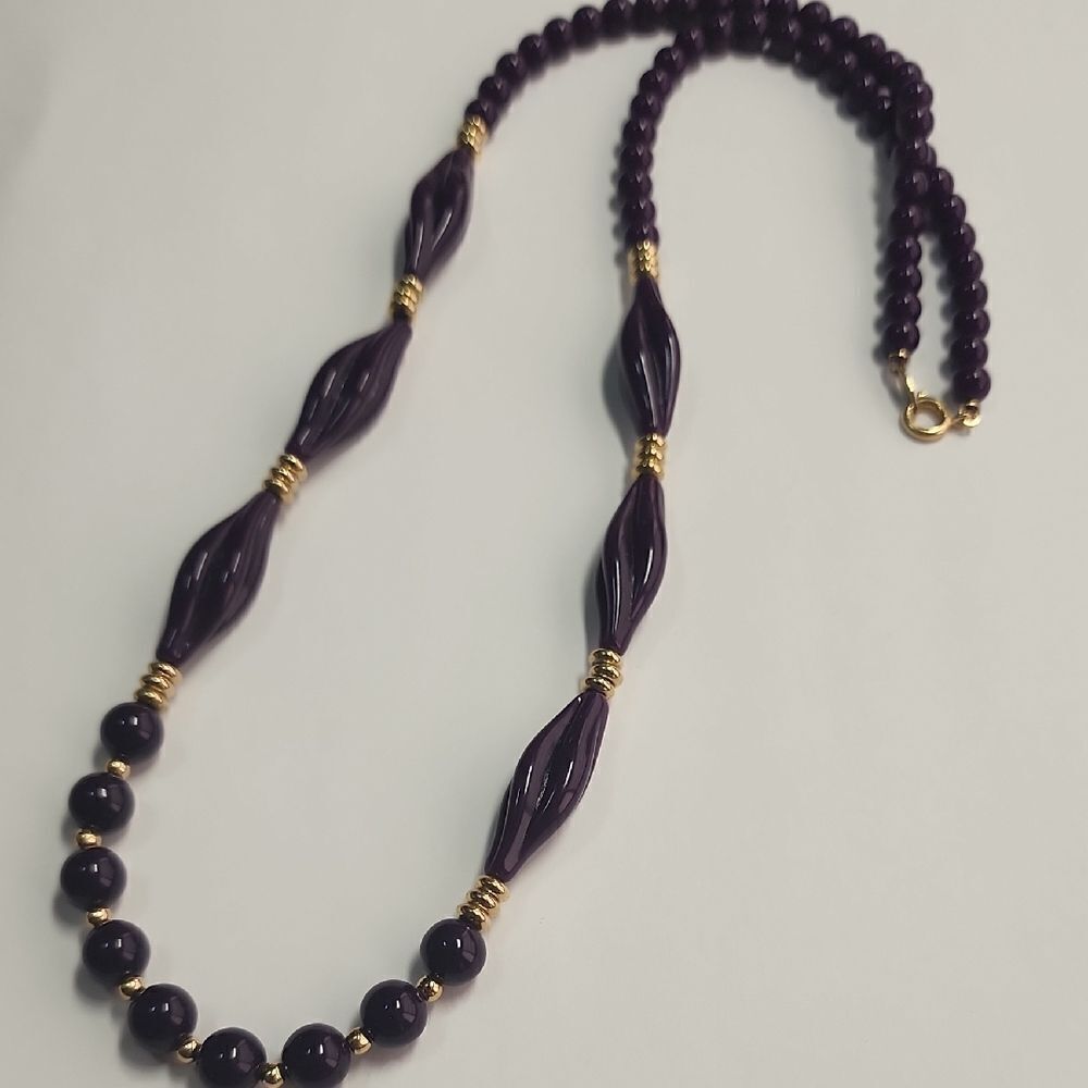 Vintage 1970"s Trifari Purple Lucite And Gold Tone Long Twist Bead Necklace 24"